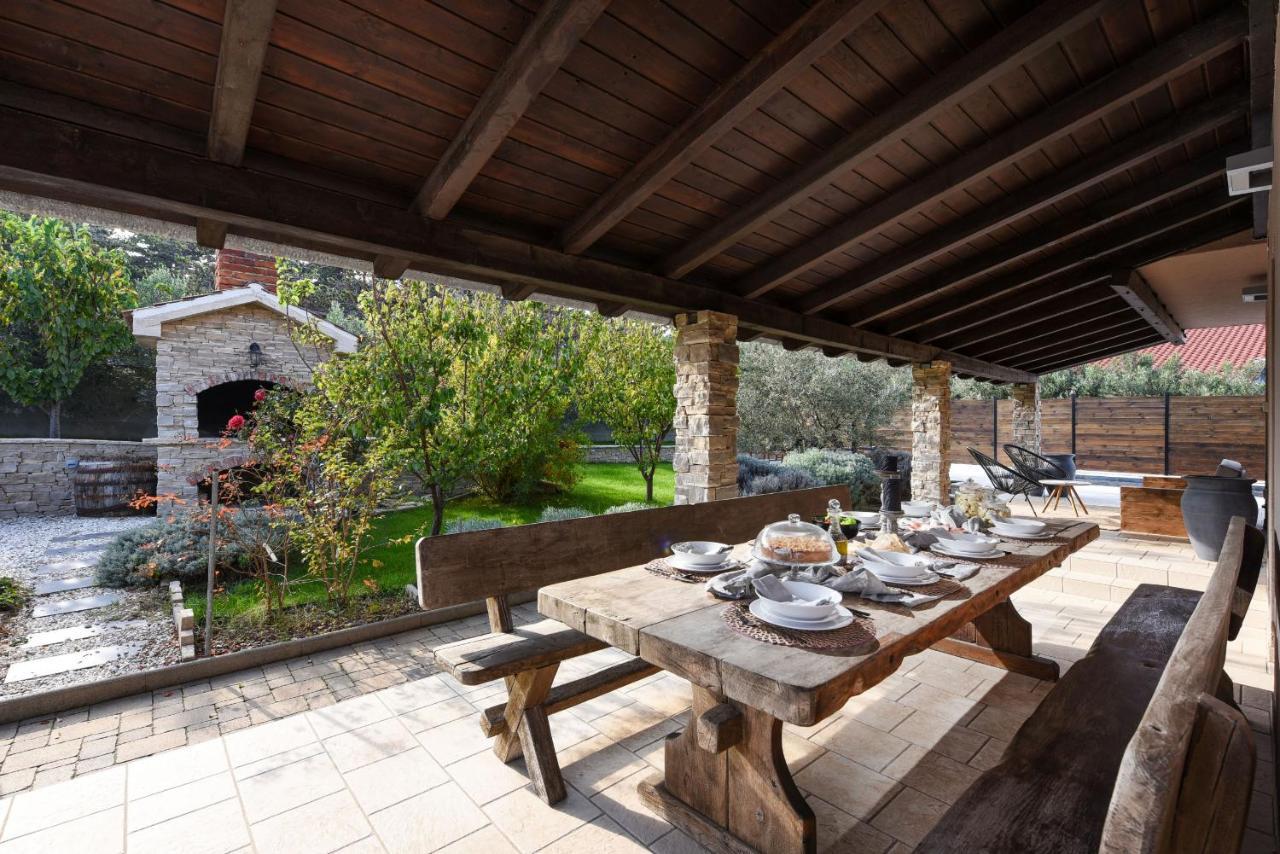 Villa Trabakul Zadarvillas Razanac Exterior photo