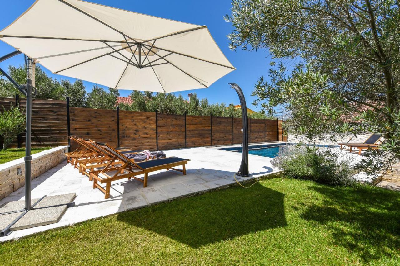 Villa Trabakul Zadarvillas Razanac Exterior photo